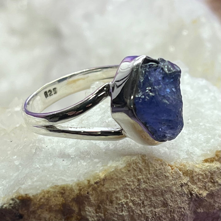 Ring Tanzanite Freeform 1.2 cm | Carpe Diem With Remi