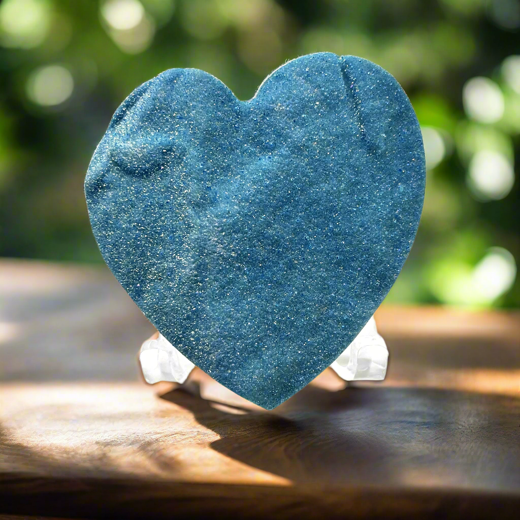 Heart Aura on Stand 6.20 cm