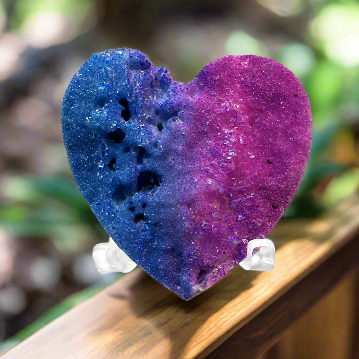 Heart Aura on Stand 6.1 cm