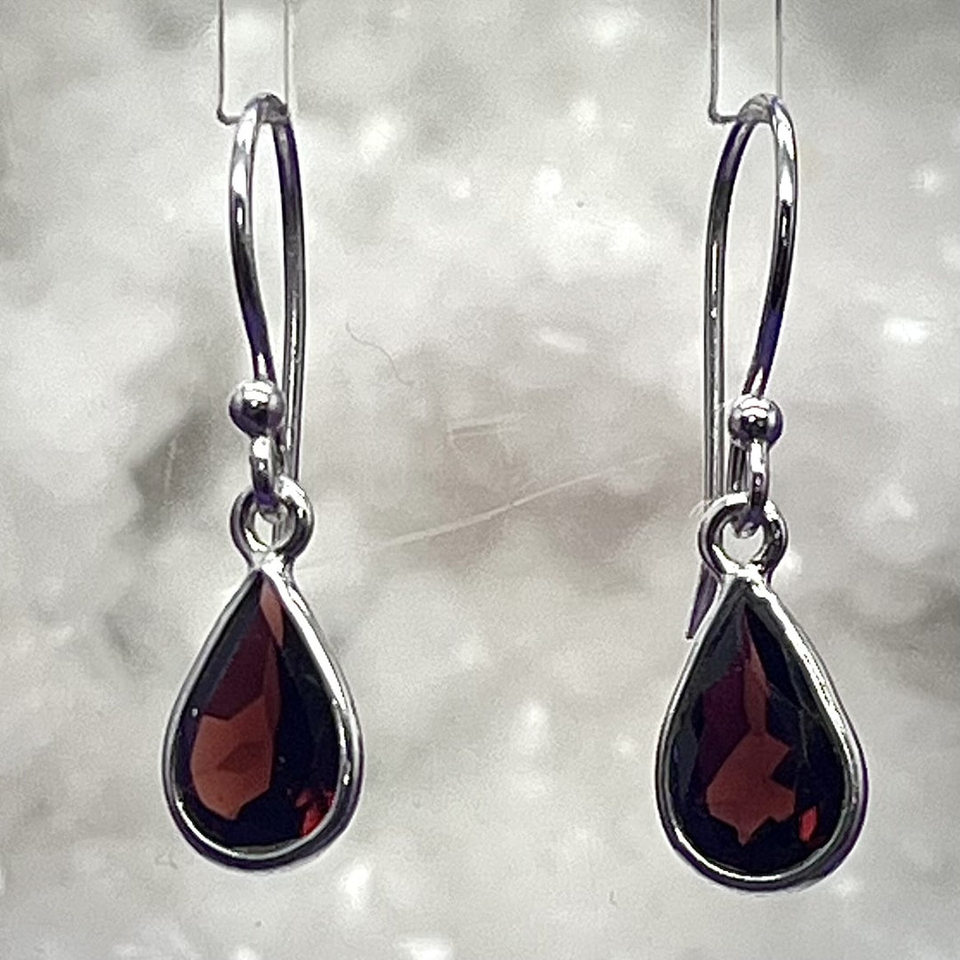 Earrings Garnet Teardrop Faceted 2.8 cm