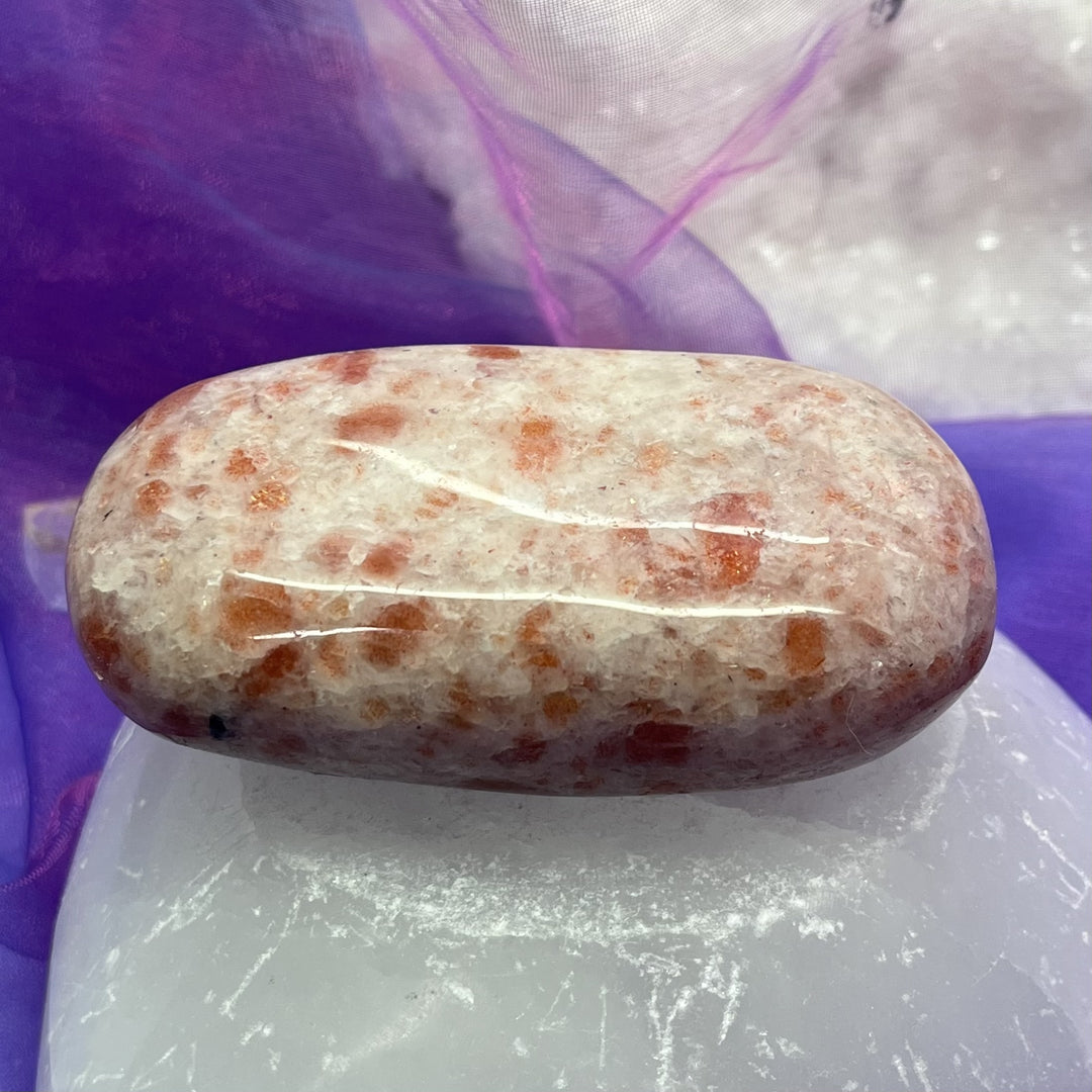 Palm Stone Sunstone 7.7 cm