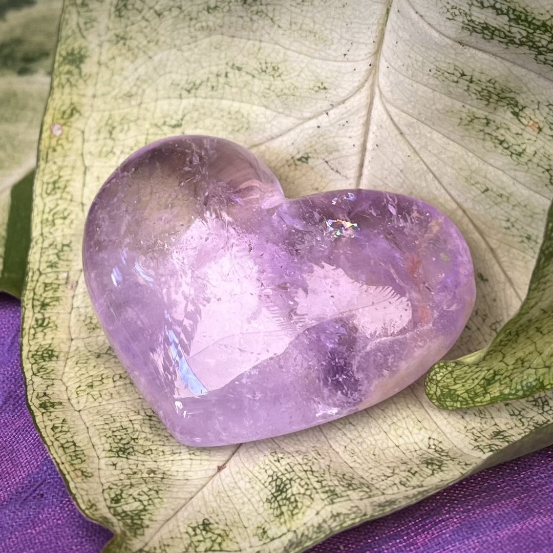 Heart Amethyst Lightbeams 3.3 cm