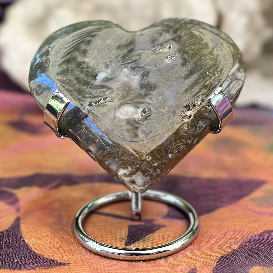 Heart Moss Agate on Stand 8.7 cm