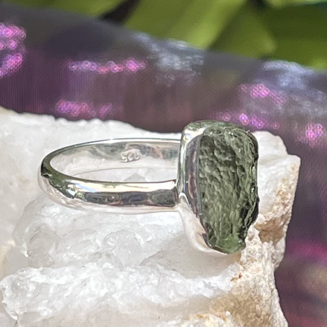 Ring Moldavite Raw 1.2 cm