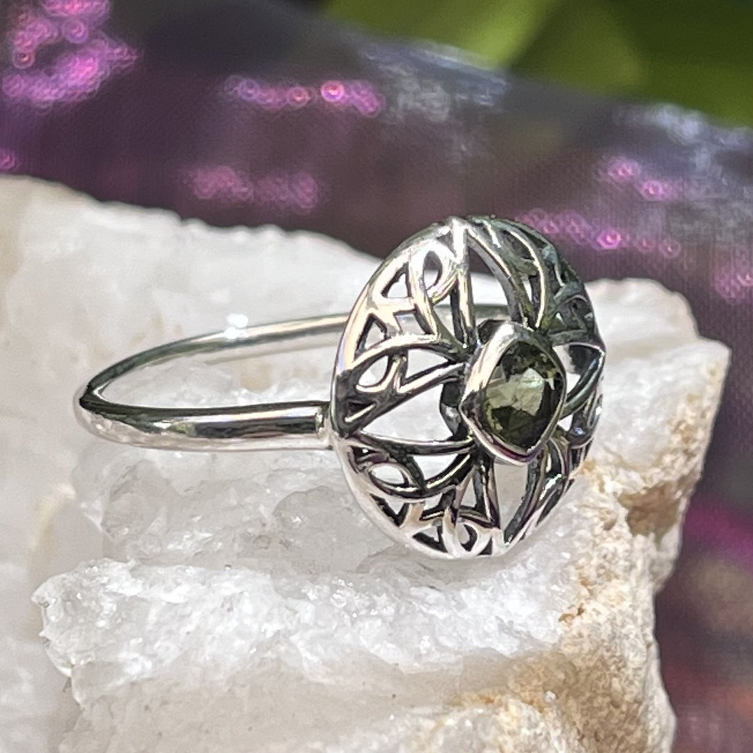 Ring Moldavite Flower Facet 0.4 cm