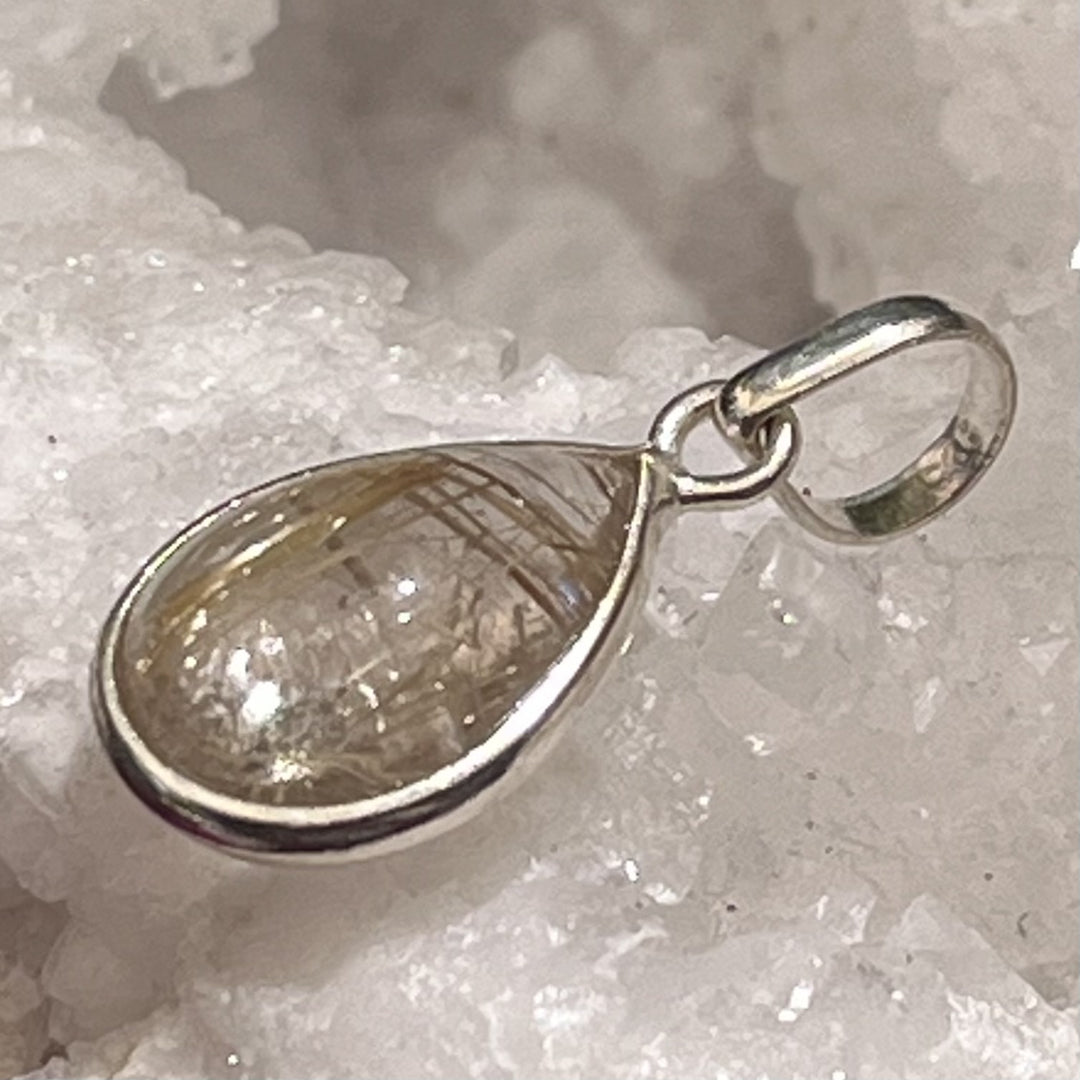 Pendant Golden Rutile in Quartz Oval Mini 2.3 cm