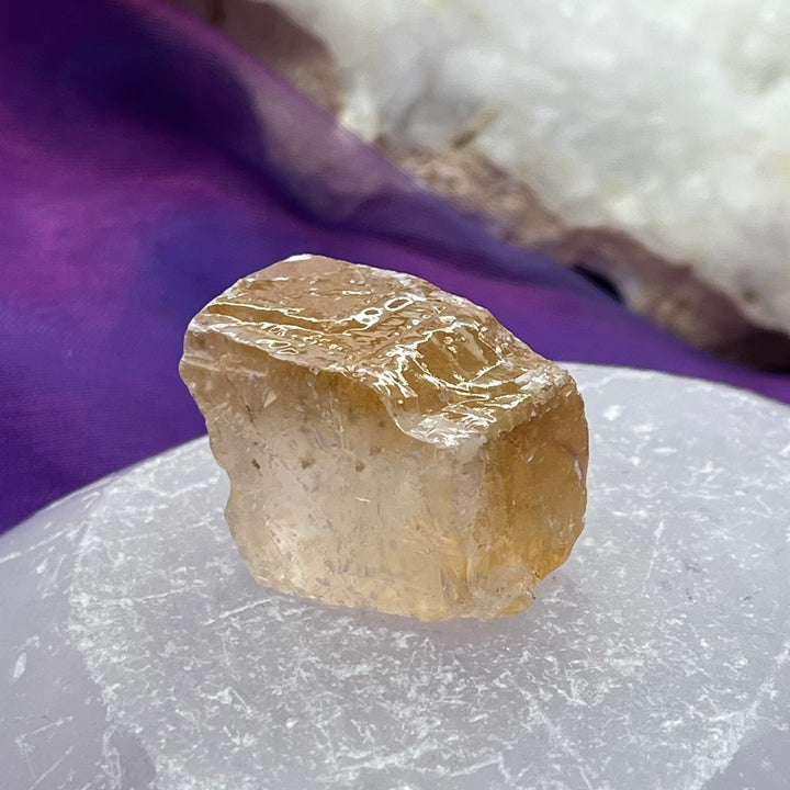 Honey Calcite Raw Piece 2.2 cm | Carpe Diem With Remi