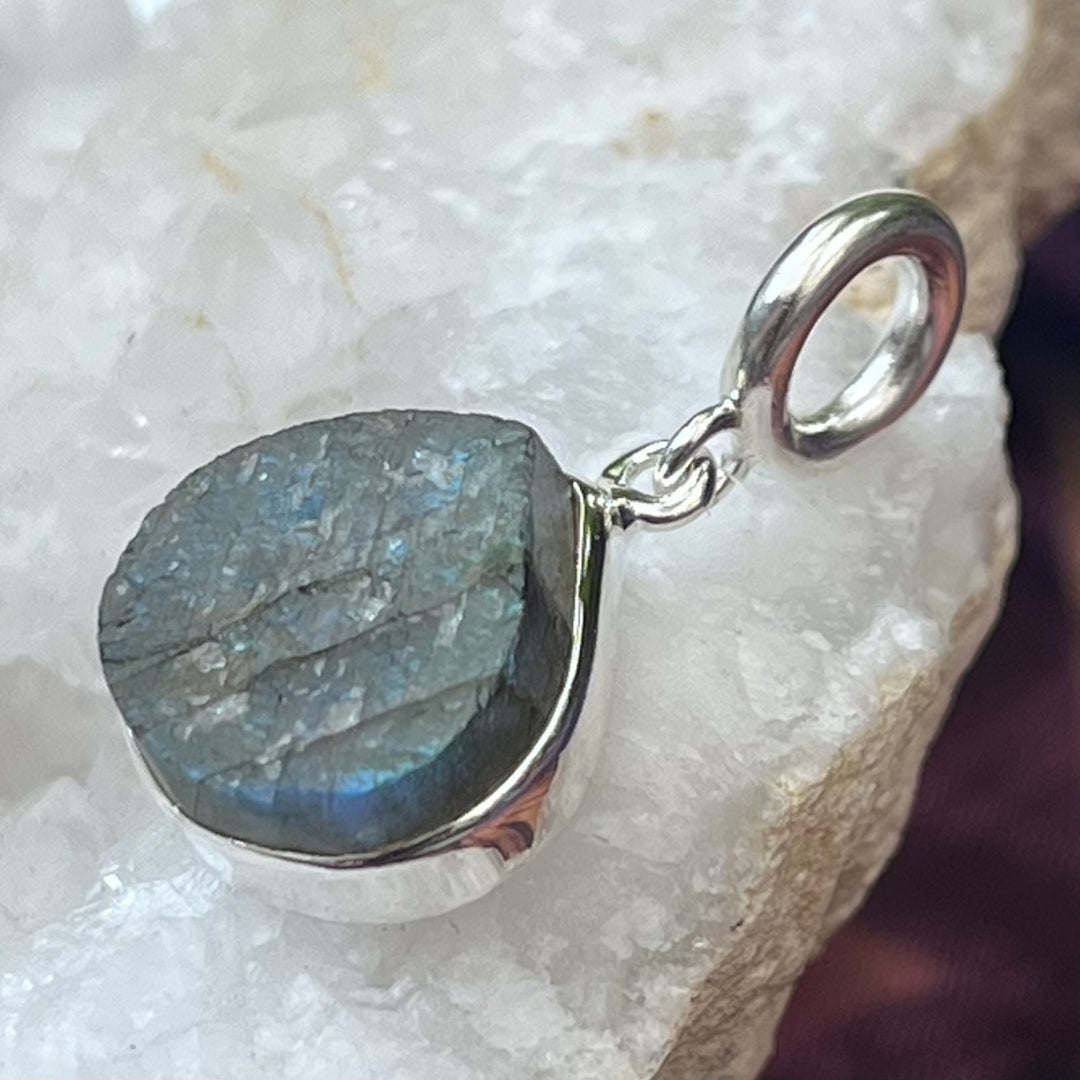 Pendant Labradorite Charm 2.8 cm