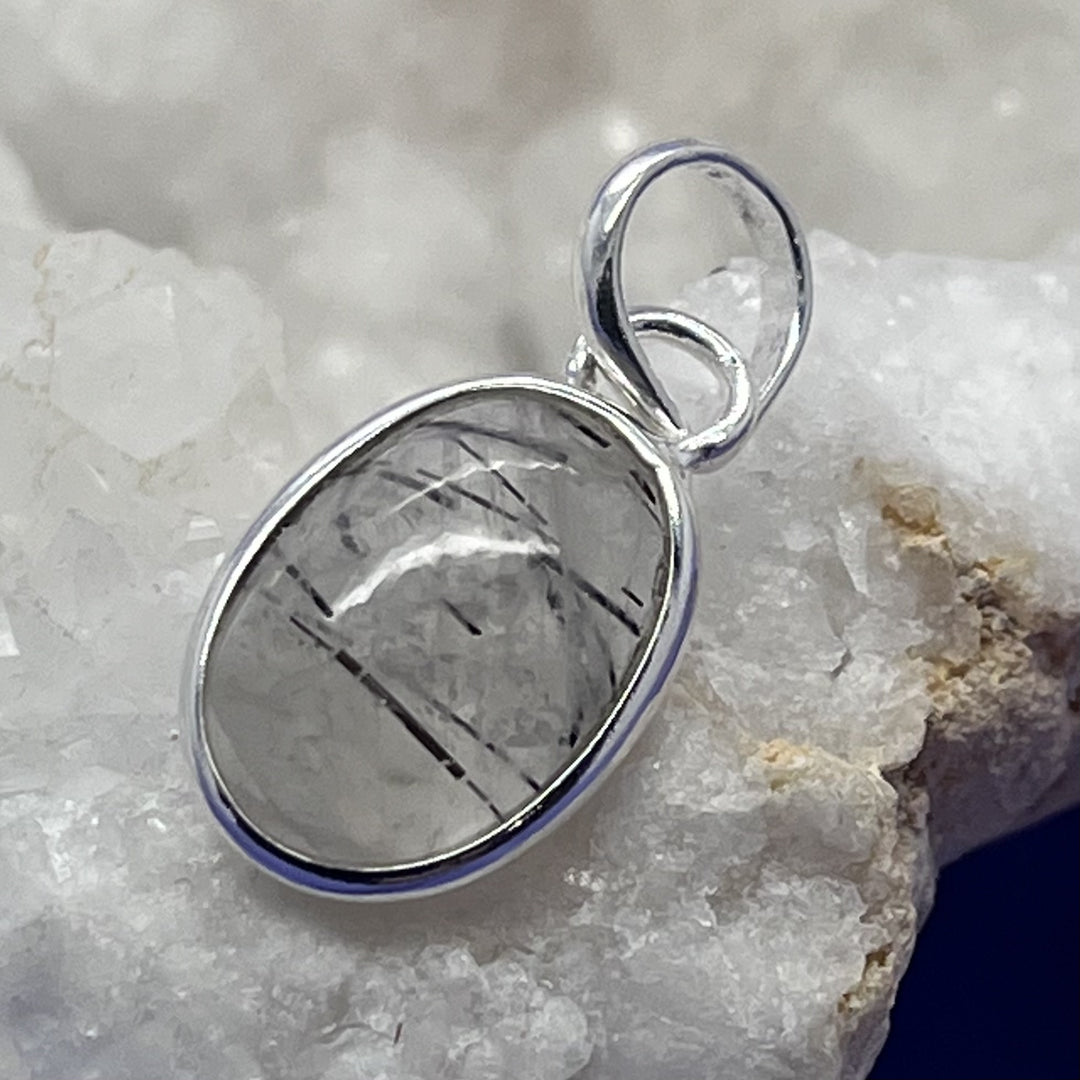 Pendant Tourmaline in Quartz Oval Mini 2.3 cm