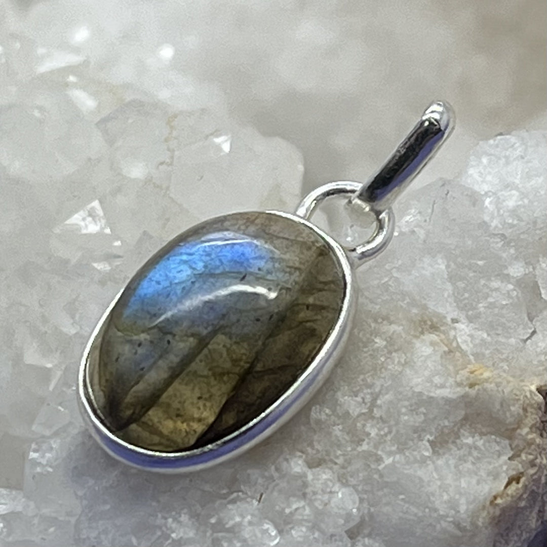 Pendant Labradorite  Oval Mini 2.5 cm