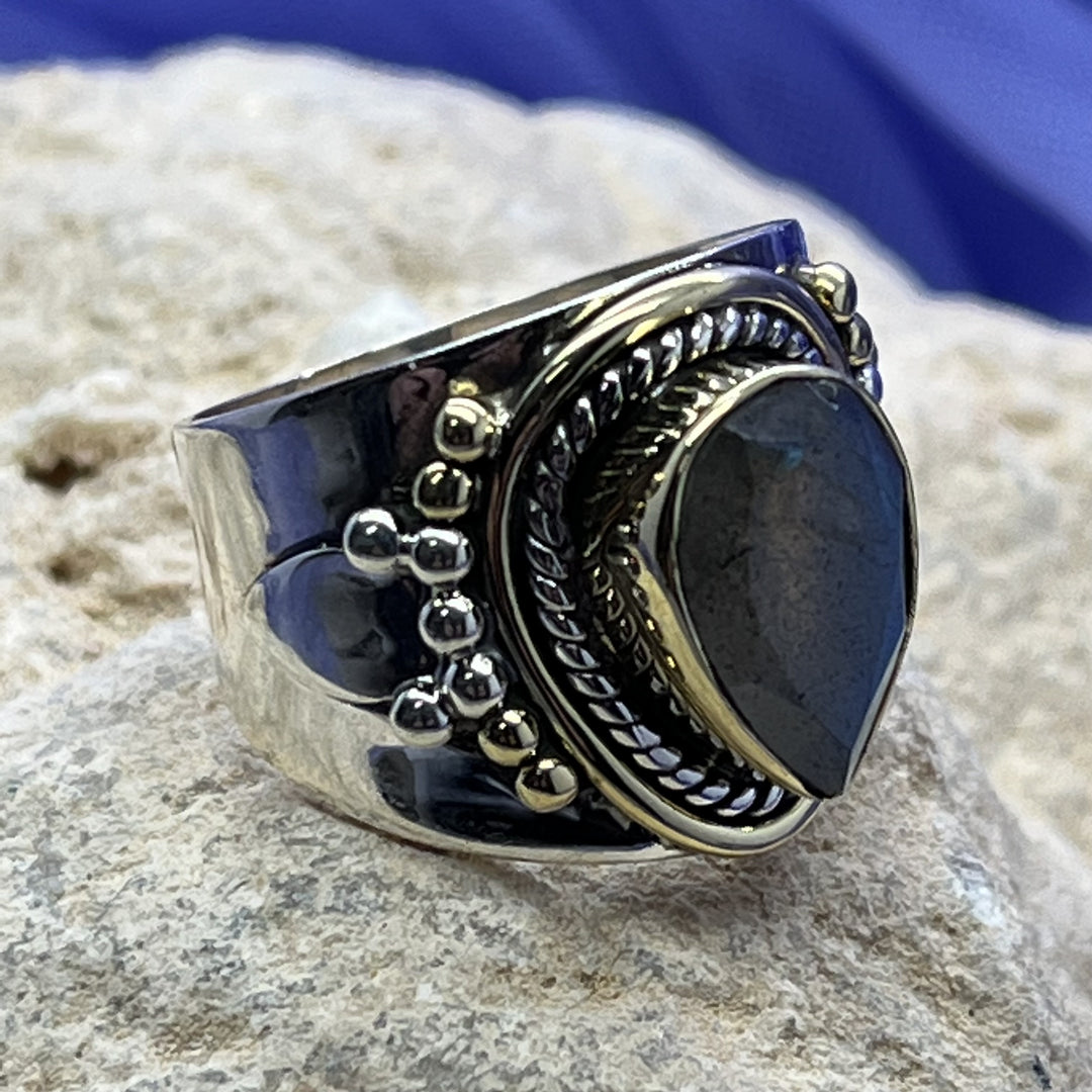 Ring Labradorite Teardrop 1.3 cm | Carpe Diem With Remi