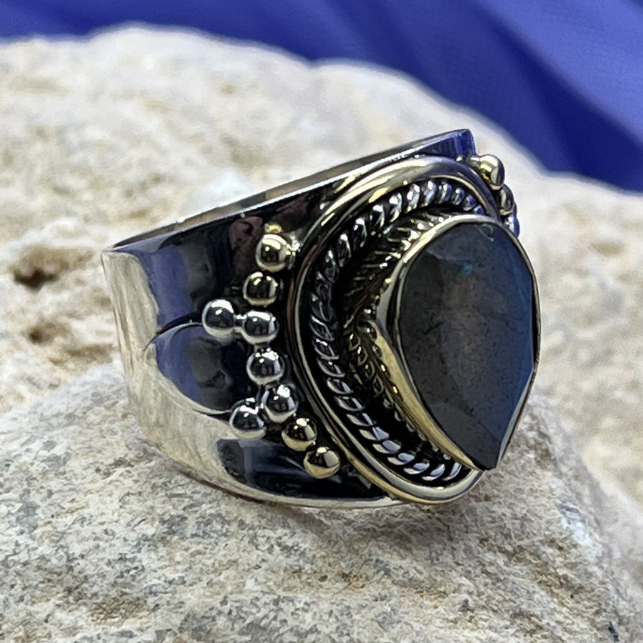 Ring Labradorite Teardrop 1.3 cm | Carpe Diem With Remi