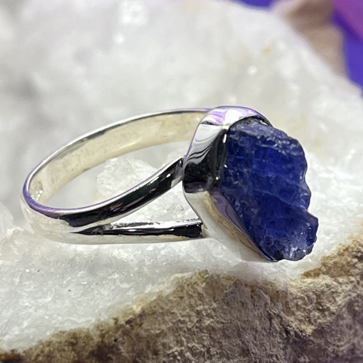 Ring Tanzanite Freeform 1.2 cm | Carpe Diem With Remi