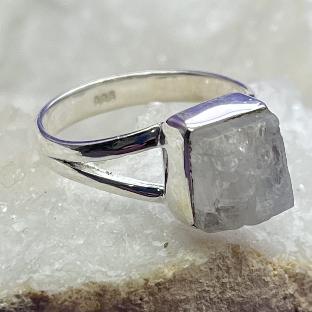 Ring Rainbow Moonstone Square Raw 1.0 cm