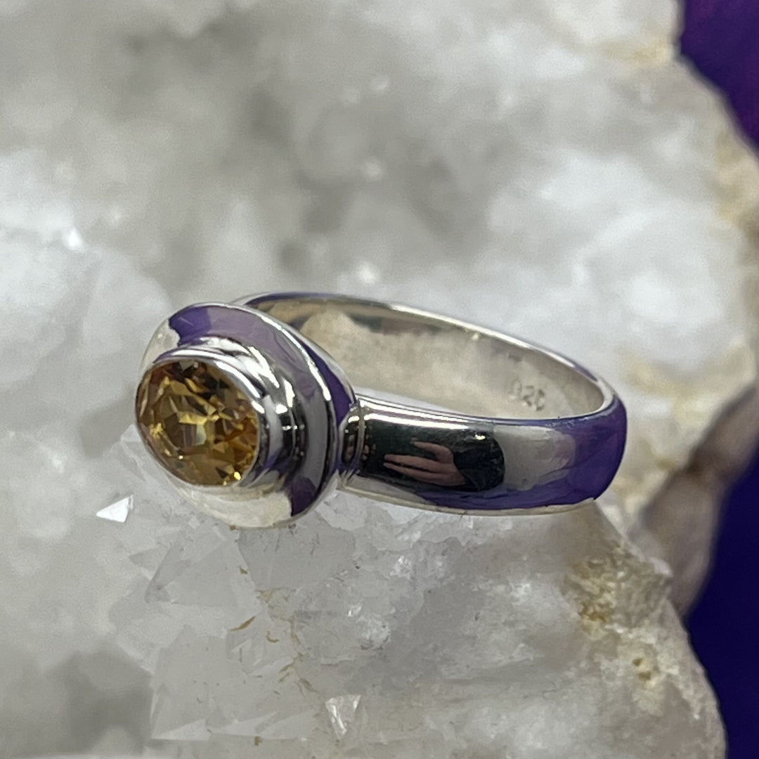 Ring Citrine Oval Facet 0.6 cm