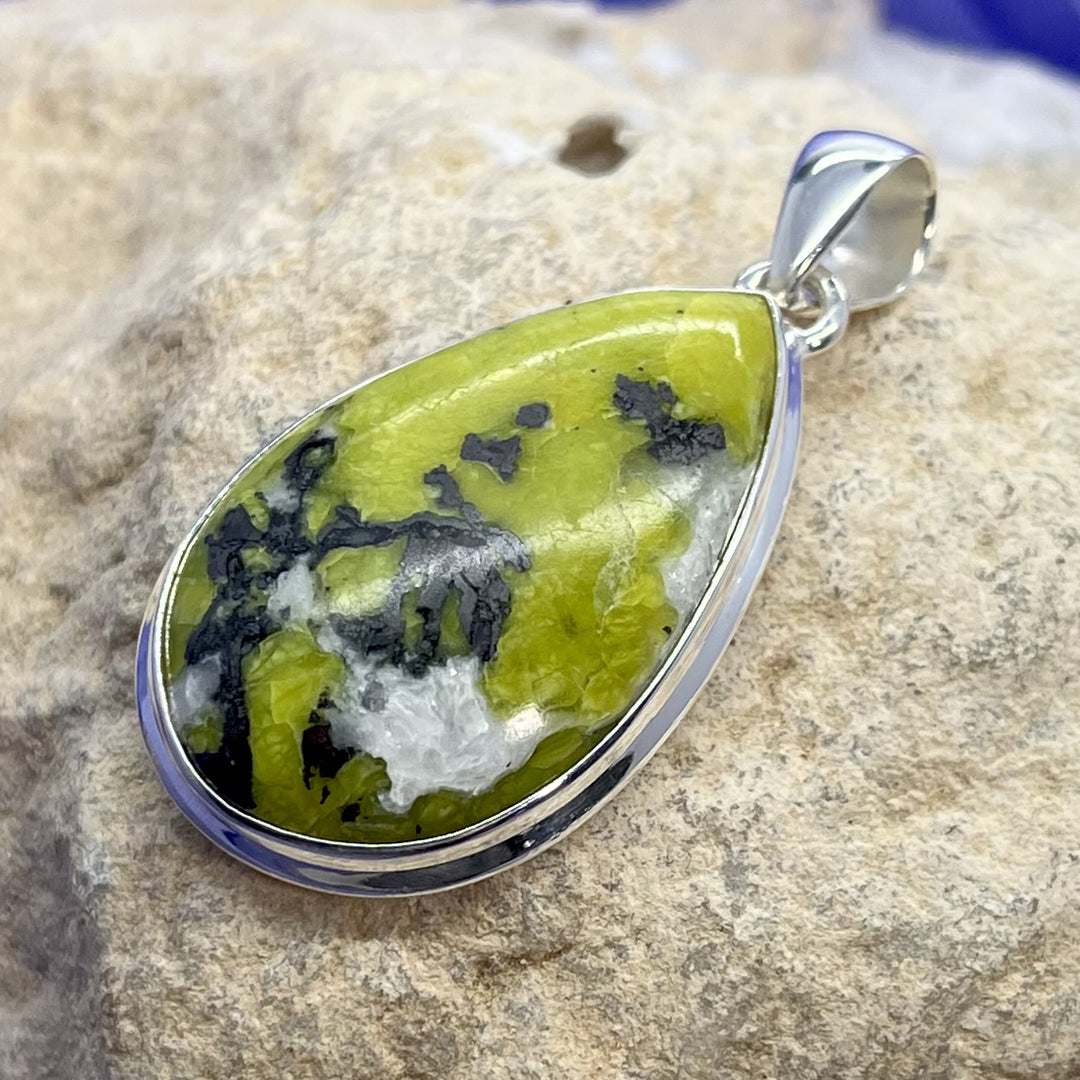 Pendant Serpentine Yellow Teardrop 4.5 cm