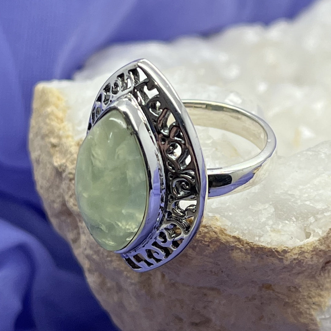 Ring Prehnite Eye Shape Filigree 2.0 cm