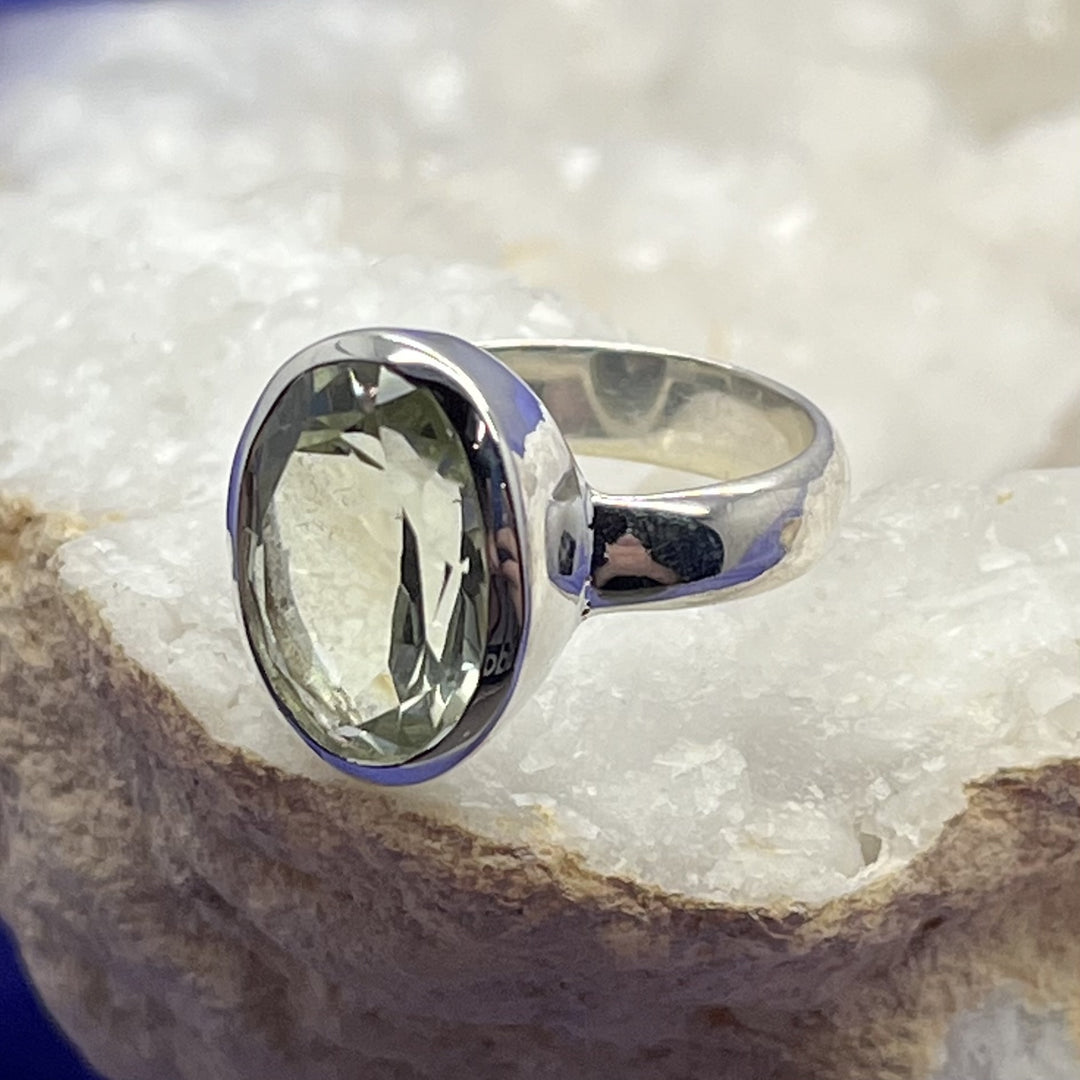 Ring Prasiolite Oval Faceted Size 5