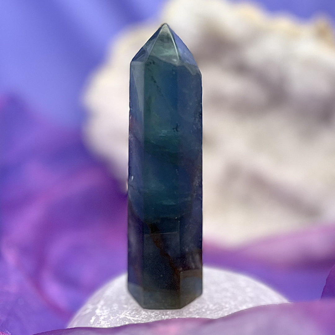 Generator Blue Fluorite Point 9.5 cm