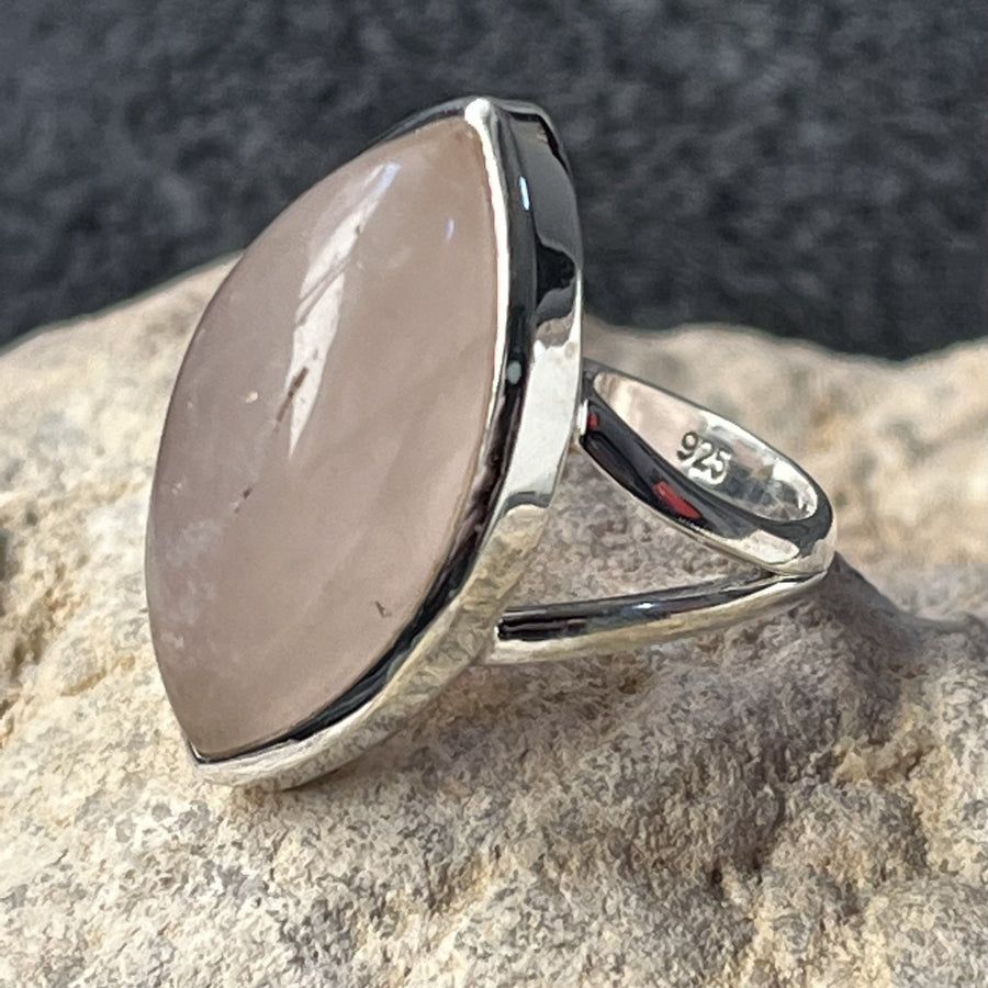 Ring Rose Quartz Eye Size 9 | Carpe Diem With Remi