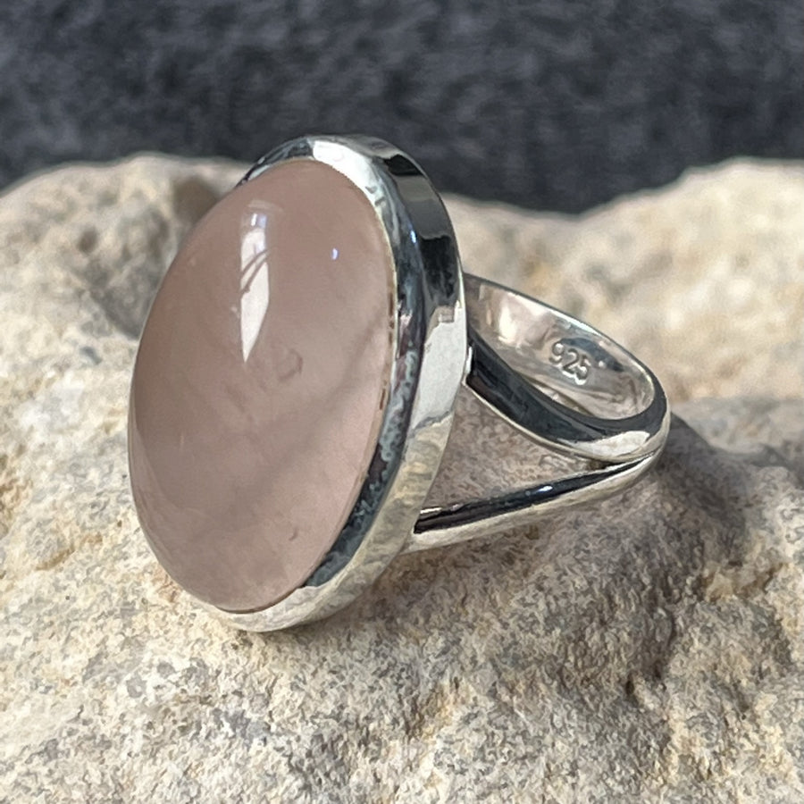 Ring Rose Quartz Oval 2 cm Size 7 | Carpe Diem With Remi