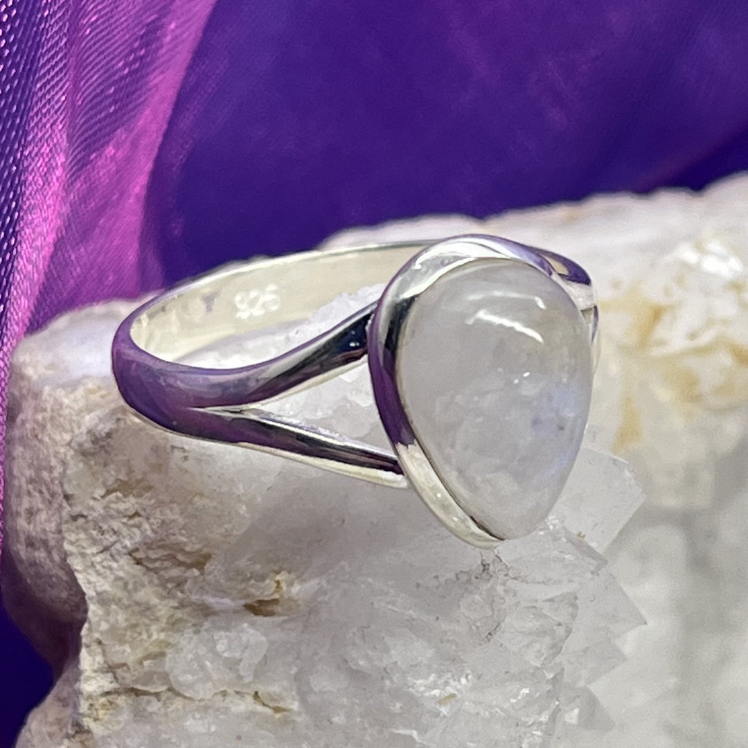 Ring Rainbow Moonstone Teardrop 1.20 cm