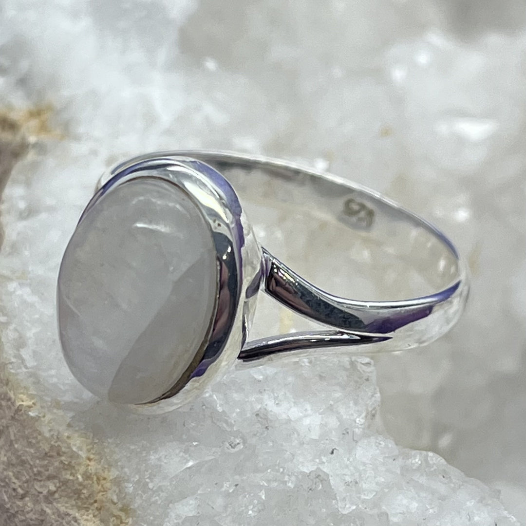 Ring Rainbow Moonstone Oval Setting 1.3 cm